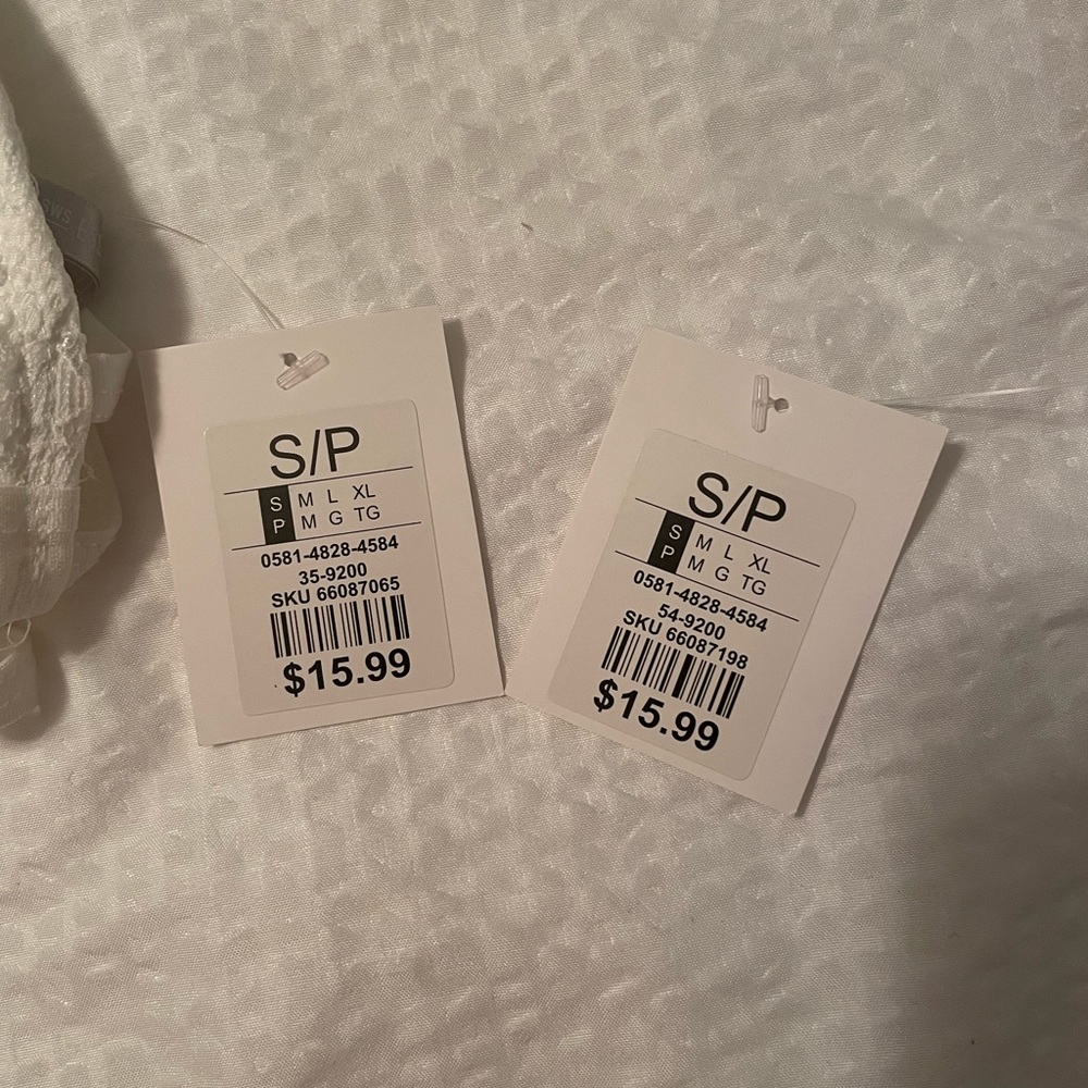 2 Bralettes - Picture 5 of 5